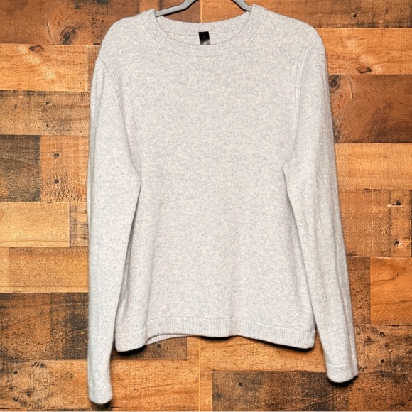 NEW NWOT Lululemon Athletica Men's Gray/Blue Cashmere Crewneck Sweater Large - Picture 1 of 4